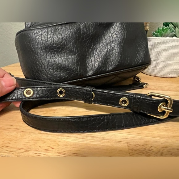 Juicy Couture Crossbody - Picture 8 of 14